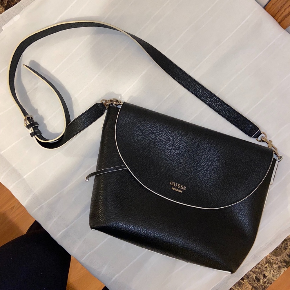 Guess Crossbody bag